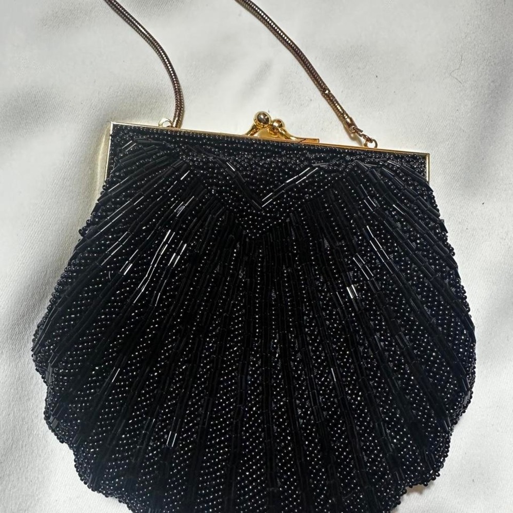 T319. Valerie Stevens Beaded Sea Shell Evening Bag